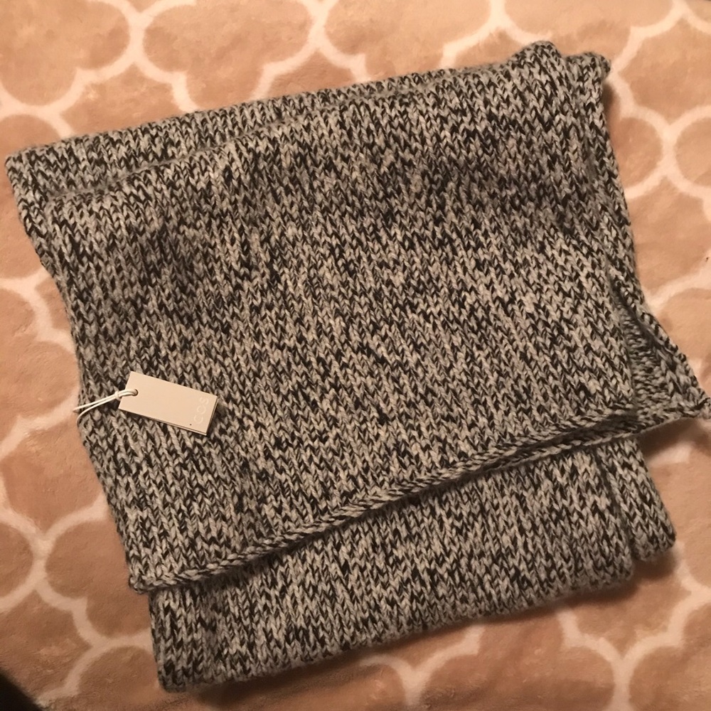 COS cashmere scarf